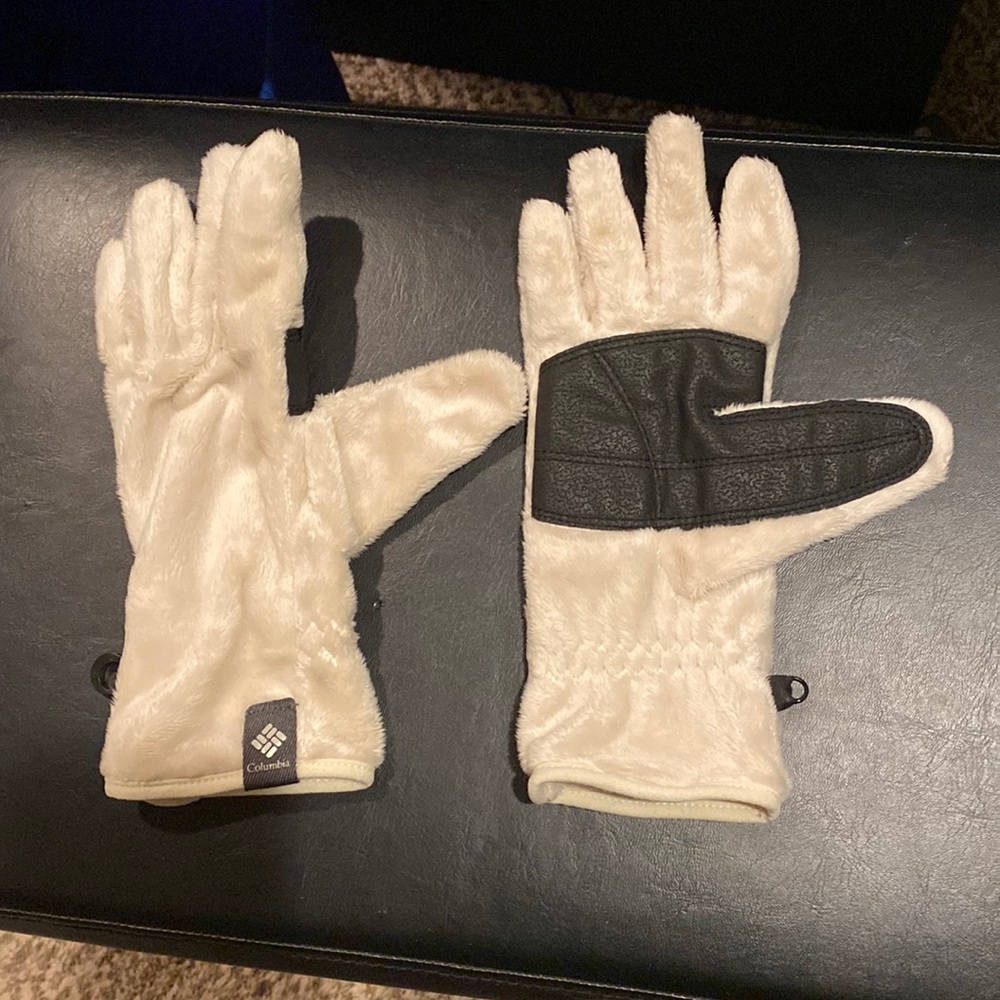 Columbia women’s gloves